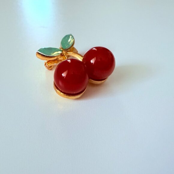 Red Enamel Cherry Brooch Pin Green Acrylic Gem Gold Tone Metal - Picture 13 of 14